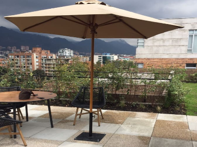 Sombrilla vertical 3 Img. Sombrilla Vertical